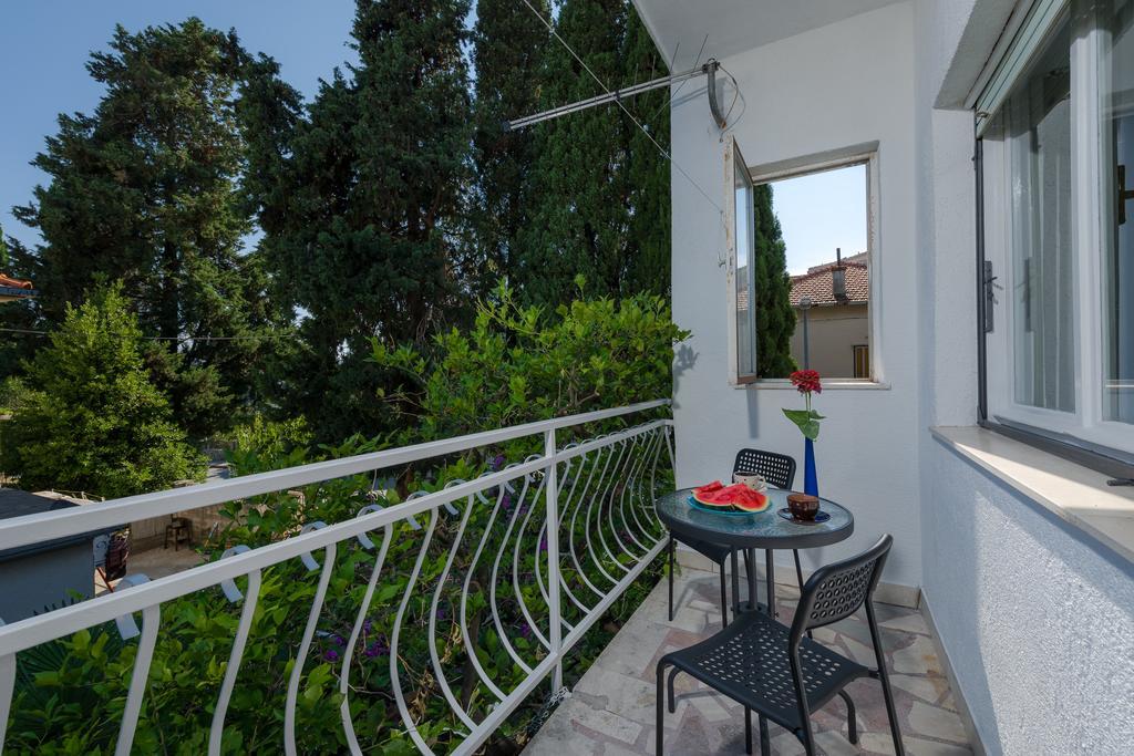 Garden Apartment Kaštela Værelse billede