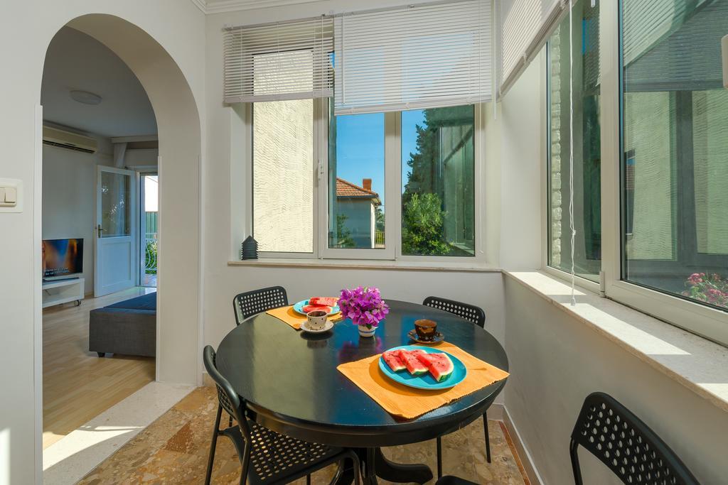 Garden Apartment Kaštela Værelse billede